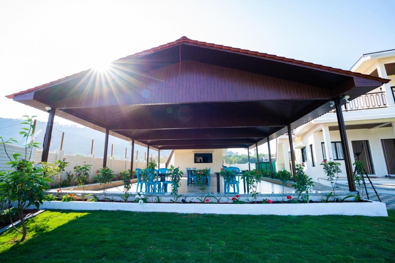 Eden Garden Villa Алибаг Екстериор снимка