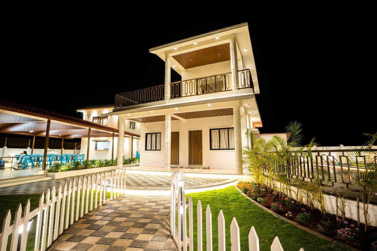 Eden Garden Villa Алибаг Екстериор снимка