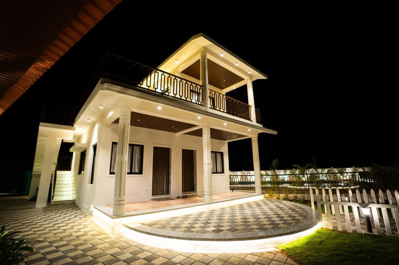 Eden Garden Villa Алибаг Екстериор снимка