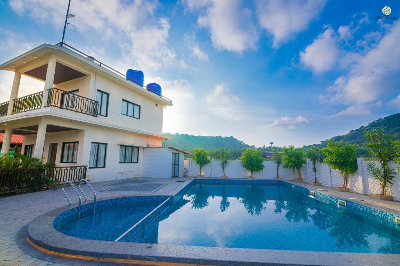 Eden Garden Villa Алибаг Екстериор снимка