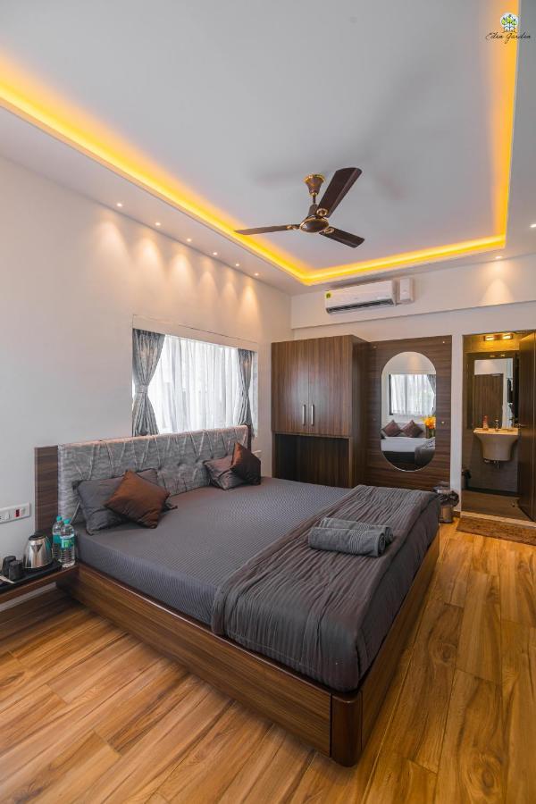 Eden Garden Villa Алибаг Екстериор снимка