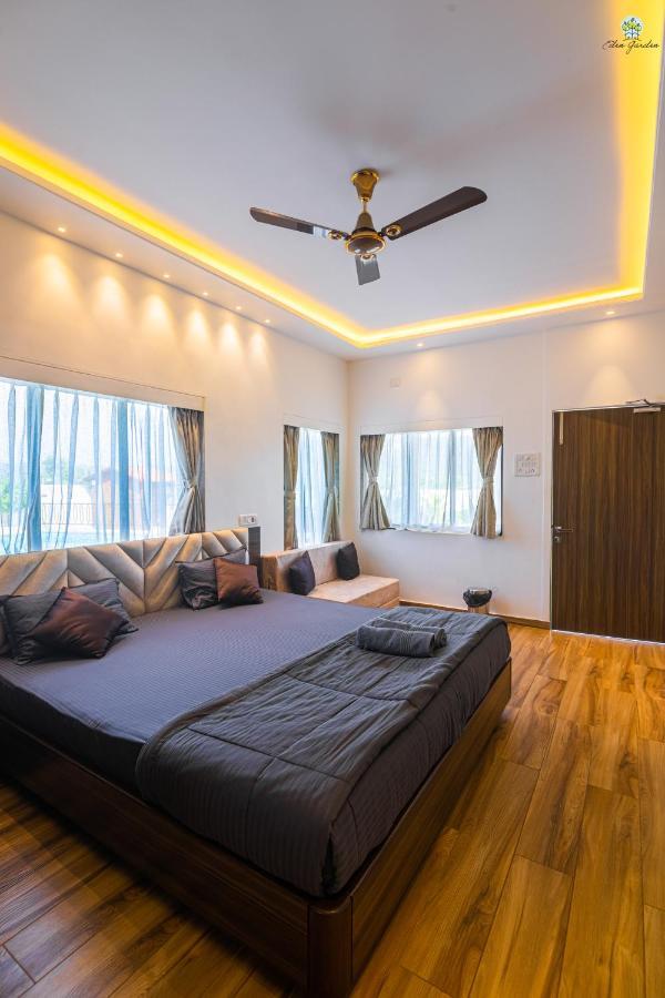 Eden Garden Villa Алибаг Екстериор снимка